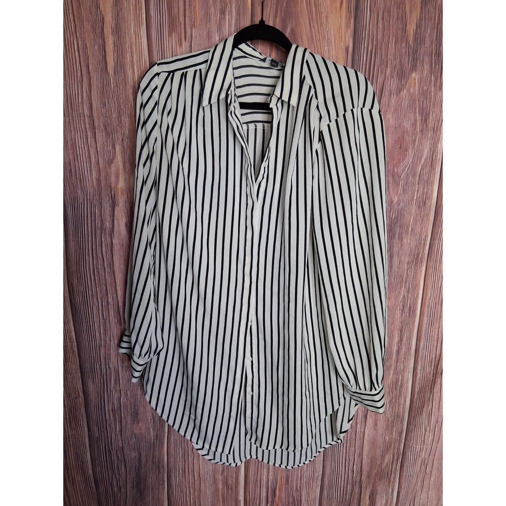 Express Black White Striped Long Sleeve V-Neck Portofino Button Up Blouse Top XL